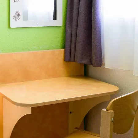 The Originals Access, Saint-flour Hotel 2*
